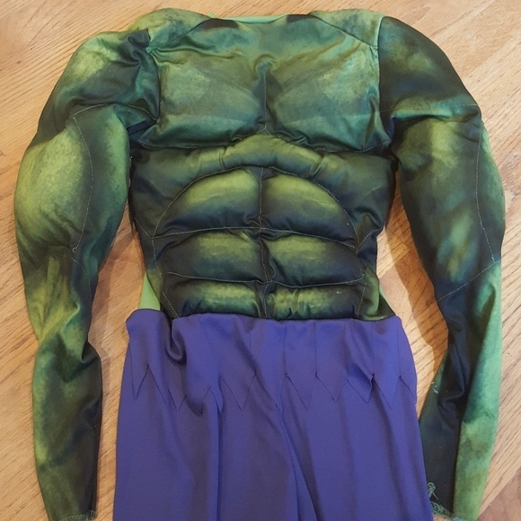 Incredible Hulk Costume - Picture 2 of 8